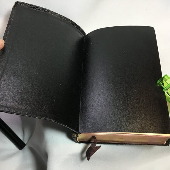 Holy Bible Pilgrim Edition Oxford Press 1952 2nd Ed. Black Leather Cover - Picture 5 of 15
